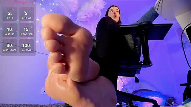 AliceSunday online show from 02/08/25, 11:12