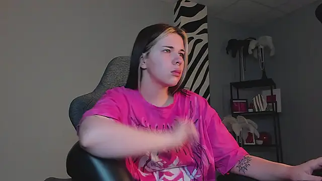 AliceSunday online show from 12/02/25, 03:12