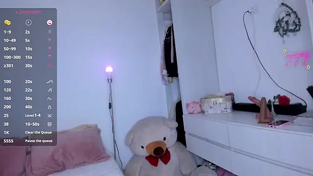 Lunadahia online show from 06/27/26, 04:28