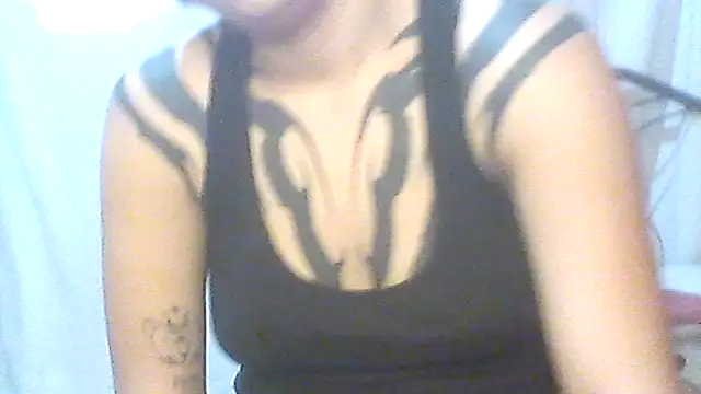 Snapshot of isa_ar chatting on 10/06/25, 07:22 isa ar online show from 10/06/25, 07:22