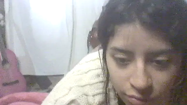 Snapshot of isa_ar chatting on 11/02/25, 03:03 isa ar online show from 11/02/25, 03:03