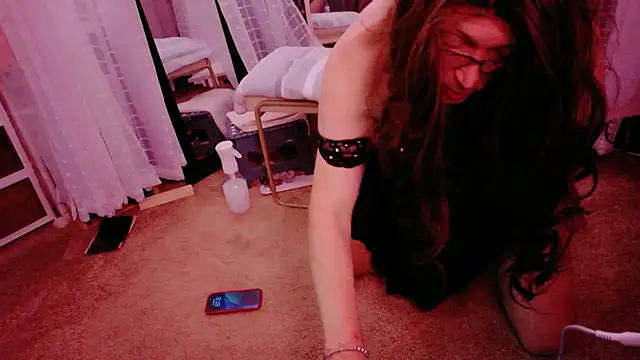 NinasNylonz online show from 11/11/25, 04:18