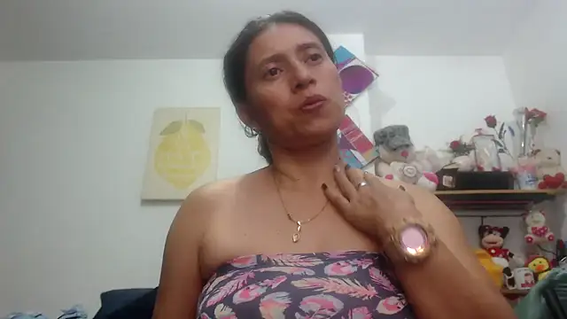 Snapshot of sexy_mary_69 chatting on 09/22/25, 11:29 sexy mary 69 online show from 09/22/25, 11:29