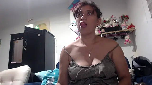 Snapshot of sexy_mary_69 chatting on 11/12/25, 02:23 sexy mary 69 online show from 11/12/25, 02:23