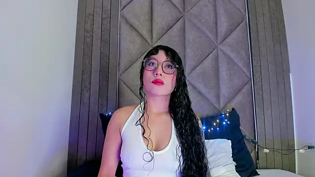 BriaConner  online show from 02/10/25, 02:08