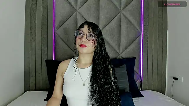 BriaConner  online show from 03/01/25, 02:48