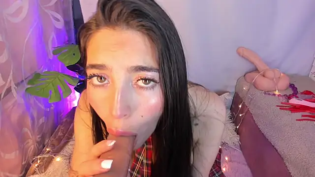 Snapshot of Arii_vega_ chatting on 04/16/26, 04:52 Arii vega online show from 04/16/26, 04:52