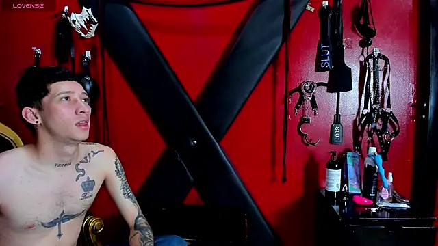 Snapshot of alexa_n_alex chatting on 12/18/24, 08:14 alexa n alex online show from 12/18/24, 08:14