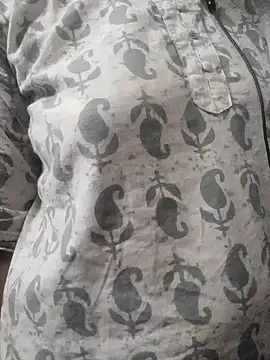 Snapshot of Shikhasexy34 chatting on 11/25/25, 07:19 Shikhasexy34 online show from 11/25/25, 07:19