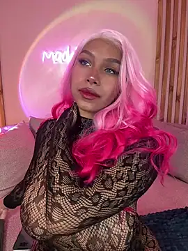 Snapshot of MadeleineSanez chatting on 02/12/26, 08:59 MadeleineSanez online show from 02/12/26, 08:59