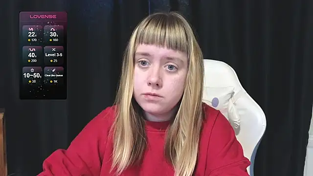 Snapshot of June_shy0 chatting on 12/14/25, 08:20 June shy0 online show from 12/14/25, 08:20