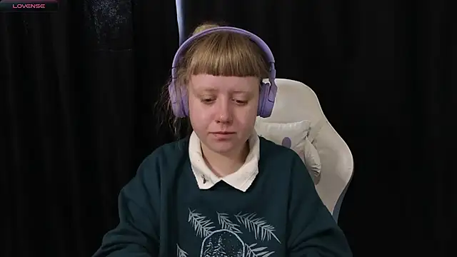 June shy0 online show from 04/25/26, 07:22