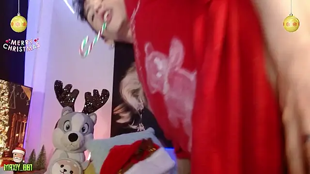 maxiy 001 online show from 12/03/24, 11:44