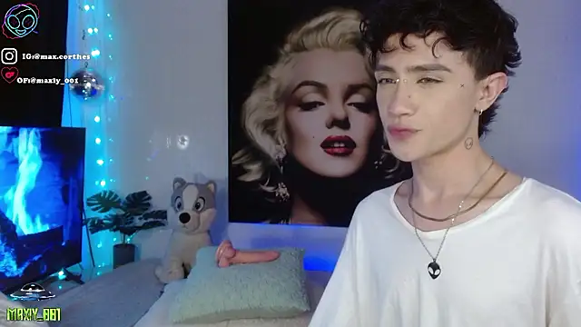 maxiy 001 online show from 01/18/26, 08:18