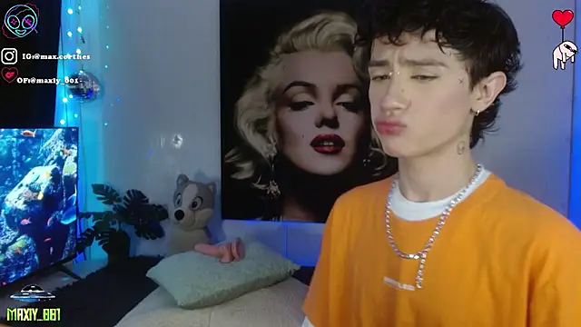 maxiy 001 online show from 04/15/26, 03:57