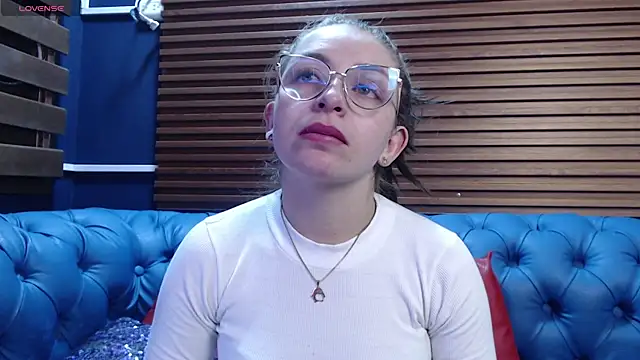  isaabellaa online show from 02/17/25, 11:34