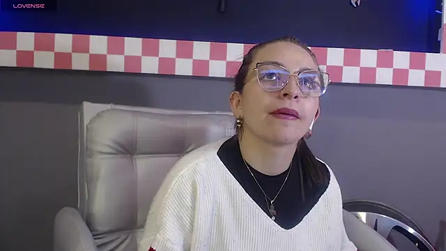  isaabellaa online show from 03/13/25, 11:30