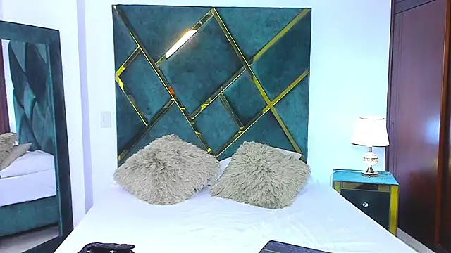 Criss Ariana online show from 02/12/25, 11:51