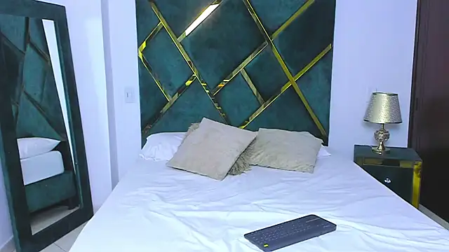 Criss Ariana online show from 02/14/25, 05:46