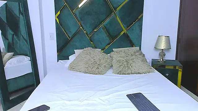 Criss Ariana online show from 02/21/25, 11:44