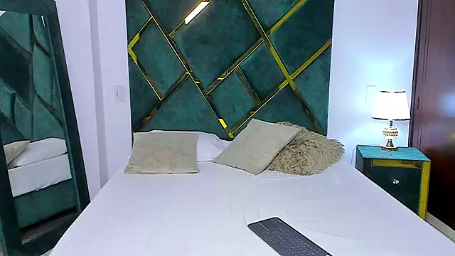 Criss Ariana online show from 02/24/25, 11:54