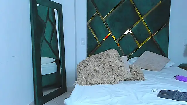 Criss Ariana online show from 03/15/25, 03:59