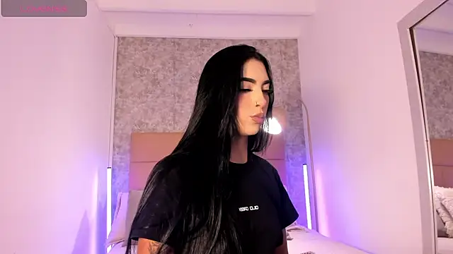 Snapshot of AriRobert_ chatting on 11/28/25, 07:05 AriRobert online show from 11/28/25, 07:05