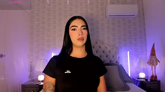 AriRobert  online show from 12/23/25, 04:10