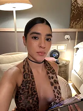 Olivia Collins1 online show from 12/04/25, 12:42