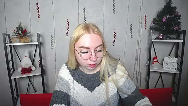 BeatriceFly online show from 12/25/24, 09:34