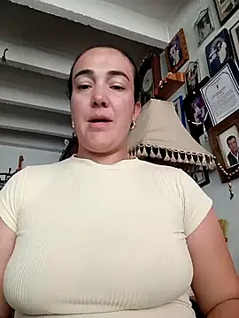 skayhot  online show from 02/05/25, 01:33