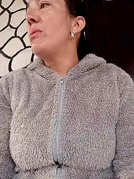 skayhot  online show from 02/16/25, 11:49