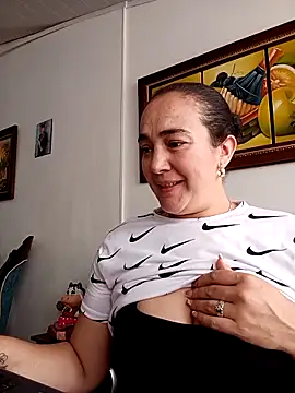 skayhot  online show from 03/13/25, 04:45