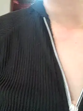 skayhot  online show from 11/21/25, 01:43