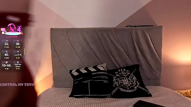 miaablack online show from 10/24/25, 08:16