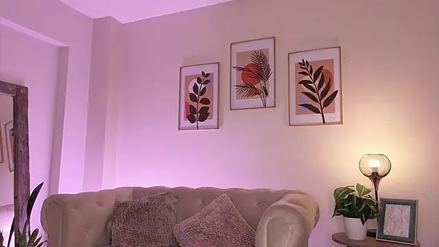 DahianaWalcott online show from 03/06/26, 04:47