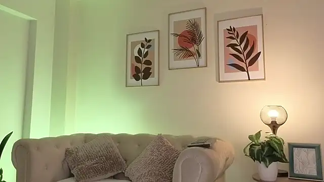 DahianaWalcott online show from 03/09/26, 07:29