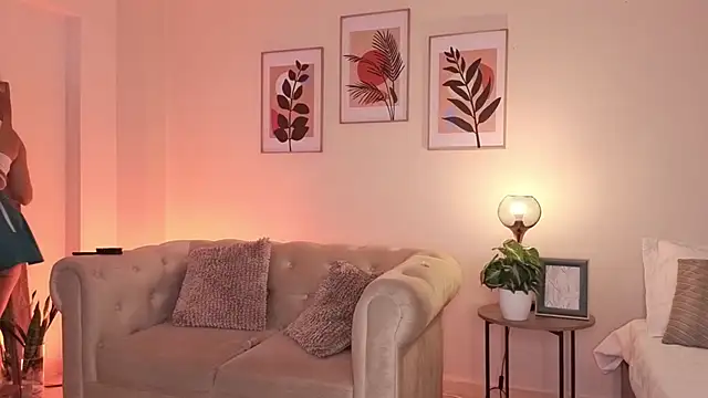 DahianaWalcott online show from 03/12/26, 06:14