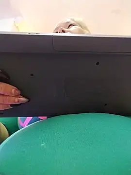 girl amada online show from 11/09/25, 09:29