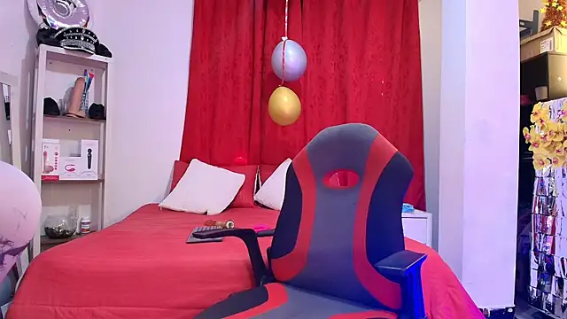 girl amada online show from 02/12/26, 08:15