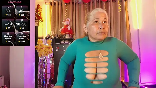 girl amada online show from 02/14/26, 07:43