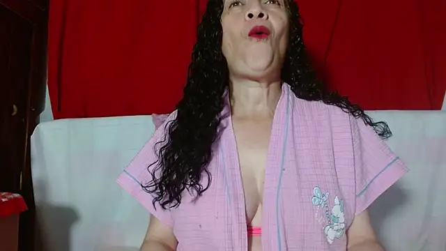 Snapshot of Tita_Madurita chatting on 01/06/26, 08:18 Tita Madurita online show from 01/06/26, 08:18