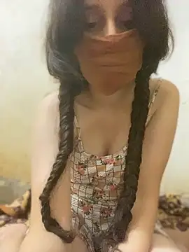 Snapshot of Chahrazad66 chatting on 10/12/25, 12:53 Chahrazad66 online show from 10/12/25, 12:53