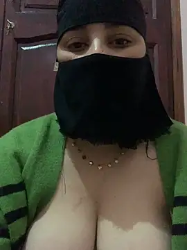 Snapshot of Miss-Soka chatting on 12/27/24, 06:03 Miss-Soka online show from 12/27/24, 06:03