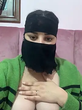 Snapshot of Miss-Soka chatting on 02/08/25, 06:43 Miss-Soka online show from 02/08/25, 06:43