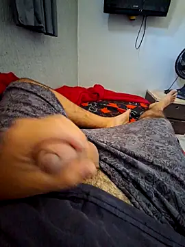 mfreitas005 online show from 02/25/26, 04:05