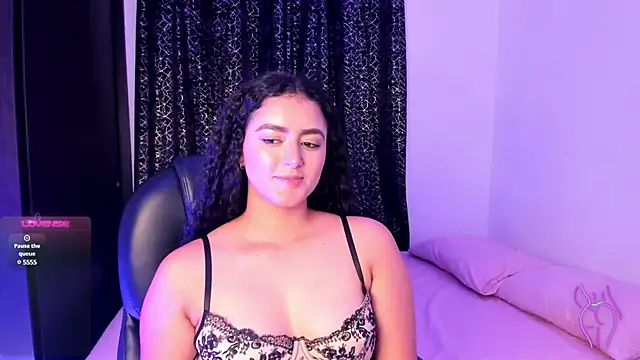 Snapshot of Adhara-zanne chatting on 02/02/25, 01:02 Adhara-zanne online show from 02/02/25, 01:02