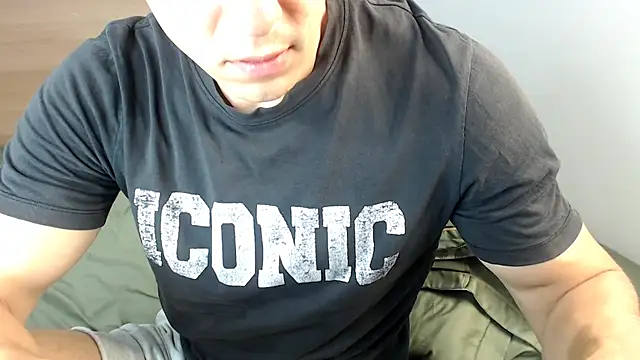 Snapshot of heilgarbest chatting on 09/13/25, 03:06 heilgarbest online show from 09/13/25, 03:06