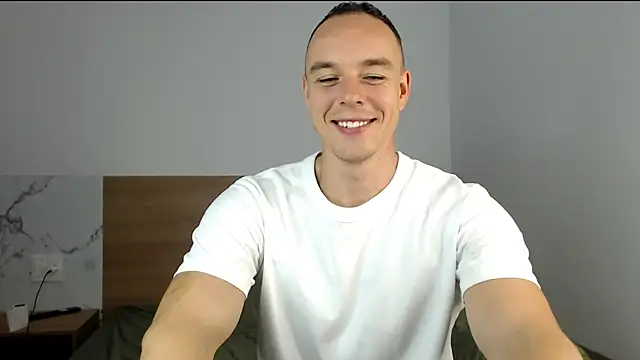 Snapshot of heilgarbest chatting on 10/12/25, 03:05 heilgarbest online show from 10/12/25, 03:05