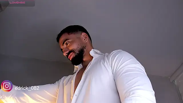 Snapshot of edrick_walton1 chatting on 01/12/25, 02:19 edrick walton1 online show from 01/12/25, 02:19